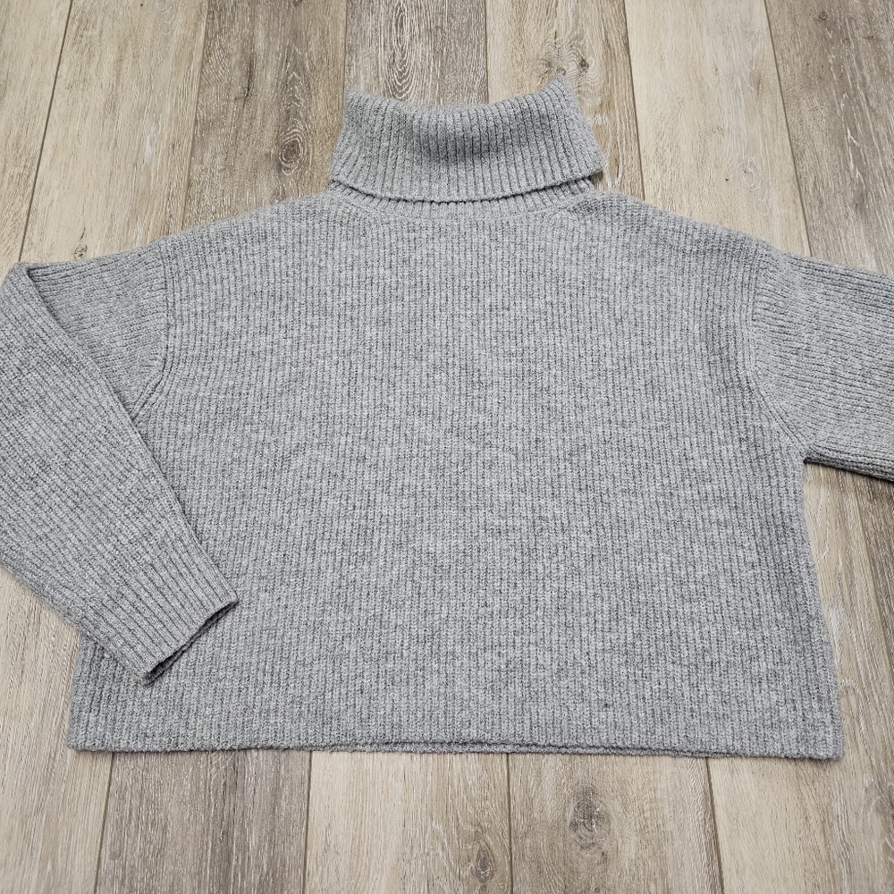 Gianni Bini Cropped Cowlneck Turtleneck Sweater Grey Neutral Women's Medium